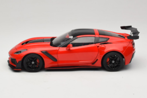 Chevrolet Corvette C7 ZR1 Torch Red IXO 1:18 18RDC243-FO Metāls — attēls 4 no 8
