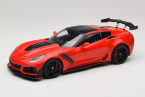 Chevrolet Corvette C7 ZR1 Torch Red IXO 1:18 18RDC243-FO Metāls