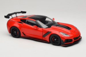 Chevrolet Corvette C7 ZR1 Torch Red IXO 1:18 18RDC243-FO Metāls — attēls 6 no 8
