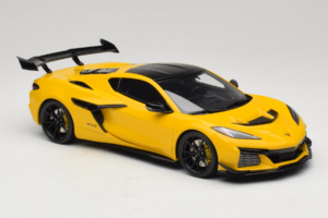 Chevrolet Corvette C8 ZR1 Dzeltens GT Spirit 1:18 GT528 Sveķi — attēls 4 no 6