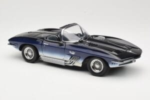 Chevrolet Corvette Mako Shark Tumši Zils UT Models 1:18 21061 Metāls — attēls 6 no 8
