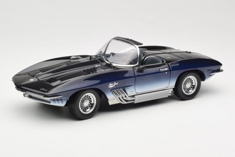 Chevrolet Corvette Mako Shark Tumši Zils UT Models 1:18 21061 Metāls