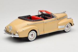 Chevrolet Deluxe Kabriolets Bēšs Eagle Collectibles 1:18 3022518 Metāls — attēls 3 no 8