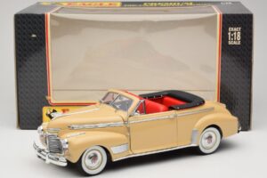 Chevrolet Deluxe Kabriolets Bēšs Eagle Collectibles 1:18 3022518 Metāls — attēls 8 no 8