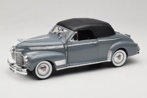 Chevrolet Deluxe Kabriolets Ar Mīksto Jumtu Pelēks Eagles Race 1:18 7497276 Metāls