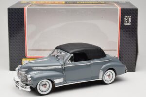 Chevrolet Deluxe Kabriolets Ar Mīksto Jumtu Pelēks Eagles Race 1:18 7497276 Metāls — attēls 8 no 8