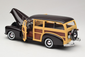 Chevrolet Fleetmaster Woody Melns Maisto 1:18 56043 Metāls — attēls 5 no 8