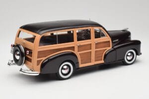Chevrolet Fleetmaster Woody Melns & Wood Panels Maisto 1:18 43697545B Metāls — attēls 3 no 8