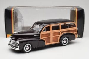Chevrolet Fleetmaster Woody Melns & Wood Panels Maisto 1:18 43697545B Metāls — attēls 8 no 8