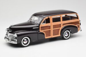 Chevrolet Fleetmaster Woody Brūns Maisto 1:18 36854 Metāls