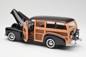Chevrolet Fleetmaster Woody Brūns Maisto 1:18 36854 Metāls — attēls 5 no 8