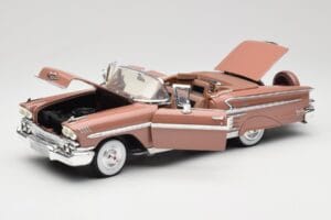 Chevrolet Impala Kabriolets Brūns Motormax 1:18 73112 Metāls — attēls 2 no 8
