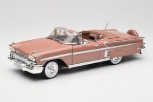 Chevrolet Impala Kabriolets Brūns Motormax 1:18 73112 Metāls