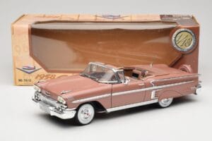 Chevrolet Impala Kabriolets Brūns Motormax 1:18 73112 Metāls — attēls 8 no 8