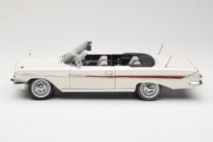 Chevrolet Impala Kabriolets Balts Sun Star 1:18 3405 Metāls — attēls 4 no 8