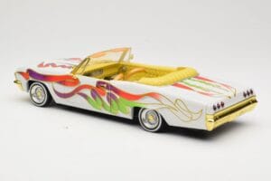 Chevrolet Impala Lowrider White Metallic Hot Wheels 1:18 27635 Metāls — attēls 7 no 8