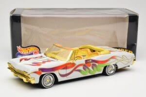Chevrolet Impala Lowrider White Metallic Hot Wheels 1:18 27635 Metāls — attēls 8 no 8
