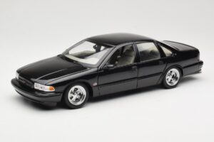 Chevrolet Impala SS Melns AUTOart 1:18 71091 Metāls