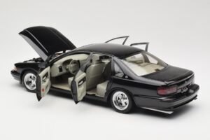 Chevrolet Impala SS Melns AUTOart 1:18 71091 Metāls — attēls 5 no 8