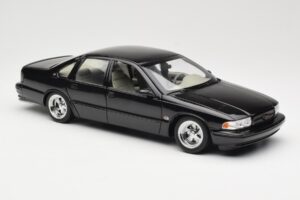 Chevrolet Impala SS Melns AUTOart 1:18 71091 Metāls — attēls 6 no 8