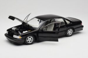 Chevrolet Impala SS Melns UT Models 1:18 21031 Metāls — attēls 2 no 8