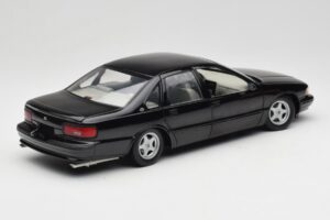 Chevrolet Impala SS Melns UT Models 1:18 21031 Metāls — attēls 3 no 8