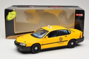 Chevrolet Impala Taksometrs Maisto 1:18 36617 Metāls — attēls 8 no 8
