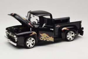 Chevrolet Old School Cody Project Truck & Chopper Set Joyride 1:18 33911 Metāls — attēls 2 no 8