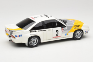 Opel Manta 400 Group B Rally Tour de Corse 1984 Ar Chevrolet G30 Servisa Furgonu Otto 1:18 OT491 Sveķi — attēls 11 no 13