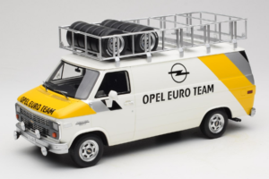 Opel Manta 400 Group B Rally Tour de Corse 1984 Ar Chevrolet G30 Servisa Furgonu Otto 1:18 OT491 Sveķi — attēls 4 no 13
