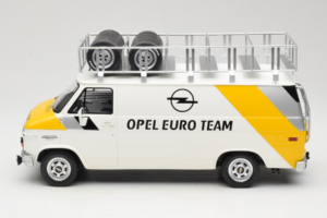 Opel Manta 400 Group B Rally Tour de Corse 1984 Ar Chevrolet G30 Servisa Furgonu Otto 1:18 OT491 Sveķi — attēls 6 no 13