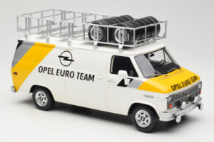 Opel Manta 400 Group B Rally Tour de Corse 1984 Ar Chevrolet G30 Servisa Furgonu Otto 1:18 OT491 Sveķi — attēls 7 no 13