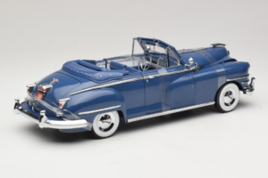 Chrysler New Yorker Zils Signature Models 1:18 CT-68629 Metāls — attēls 2 no 6