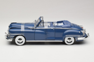 Chrysler New Yorker Zils Signature Models 1:18 CT-68629 Metāls — attēls 3 no 6