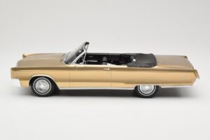 Chrysler Newport Kabriolets Gold Metallic BoS Models 1:18 BOS273 Sveķi — attēls 3 no 6