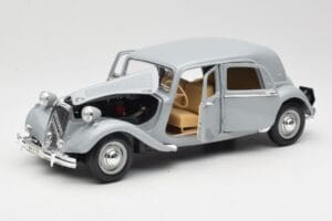 Citroen 15CV 6 Cyl Pelēks Maisto 1:18 50313 Metāls — attēls 2 no 8