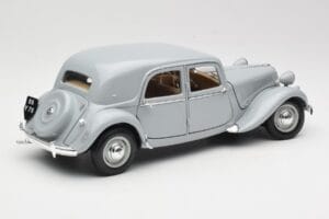 Citroen 15CV 6 Cyl Pelēks Maisto 1:18 50313 Metāls — attēls 3 no 8