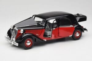 Citroen 15CV 6 Cyl Melns & Sarkans Valmy Maisto 1:18 56009 Metāls — attēls 2 no 8