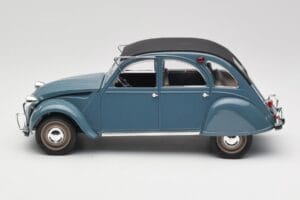 Citroen 2CV Bleu Nuit Solido 1:18 8028 Metāls — attēls 3 no 6