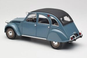 Citroen 2CV Bleu Nuit Solido 1:18 8028 Metāls — attēls 5 no 6
