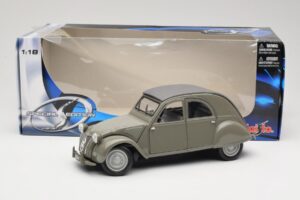 Citroen 2CV Pelēks Maisto 1:18 31834 Metāls — attēls 8 no 8