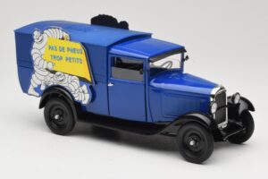 Citroen C4 F Pas de Pneus Trop Petit Zils Solido 1:18 151235-00 Metāls — attēls 6 no 8