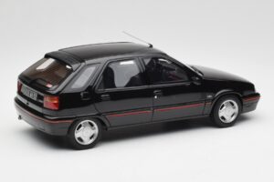 Citroen ZX Volcane 1.9L Melns Otto 1:18 OT1081 Sveķi — attēls 2 no 6