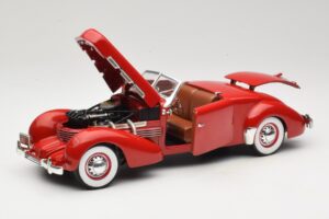 Cord 812 Kabriolets Sarkans American Muscle 1:18 32158 Metāls — attēls 2 no 8