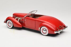 Cord 812 Kabriolets Sarkans American Muscle 1:18 32158 Metāls — attēls 7 no 8