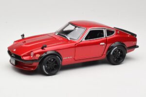 Datsun 240Z S30 Sarkans Maisto 1:18 32611 Metāls