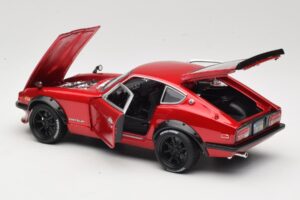 Datsun 240Z S30 Sarkans Maisto 1:18 32611 Metāls — attēls 5 no 8