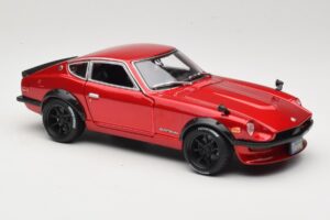 Datsun 240Z S30 Sarkans Maisto 1:18 32611 Metāls — attēls 6 no 8