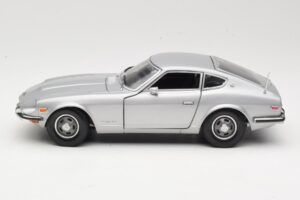 Datsun 240Z S30 Sudrabs Sun Star 1:18 3503 Metāls — attēls 4 no 8