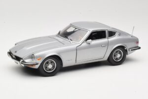Datsun 240Z S30 Sudrabs Sun Star 1:18 3503 Metāls